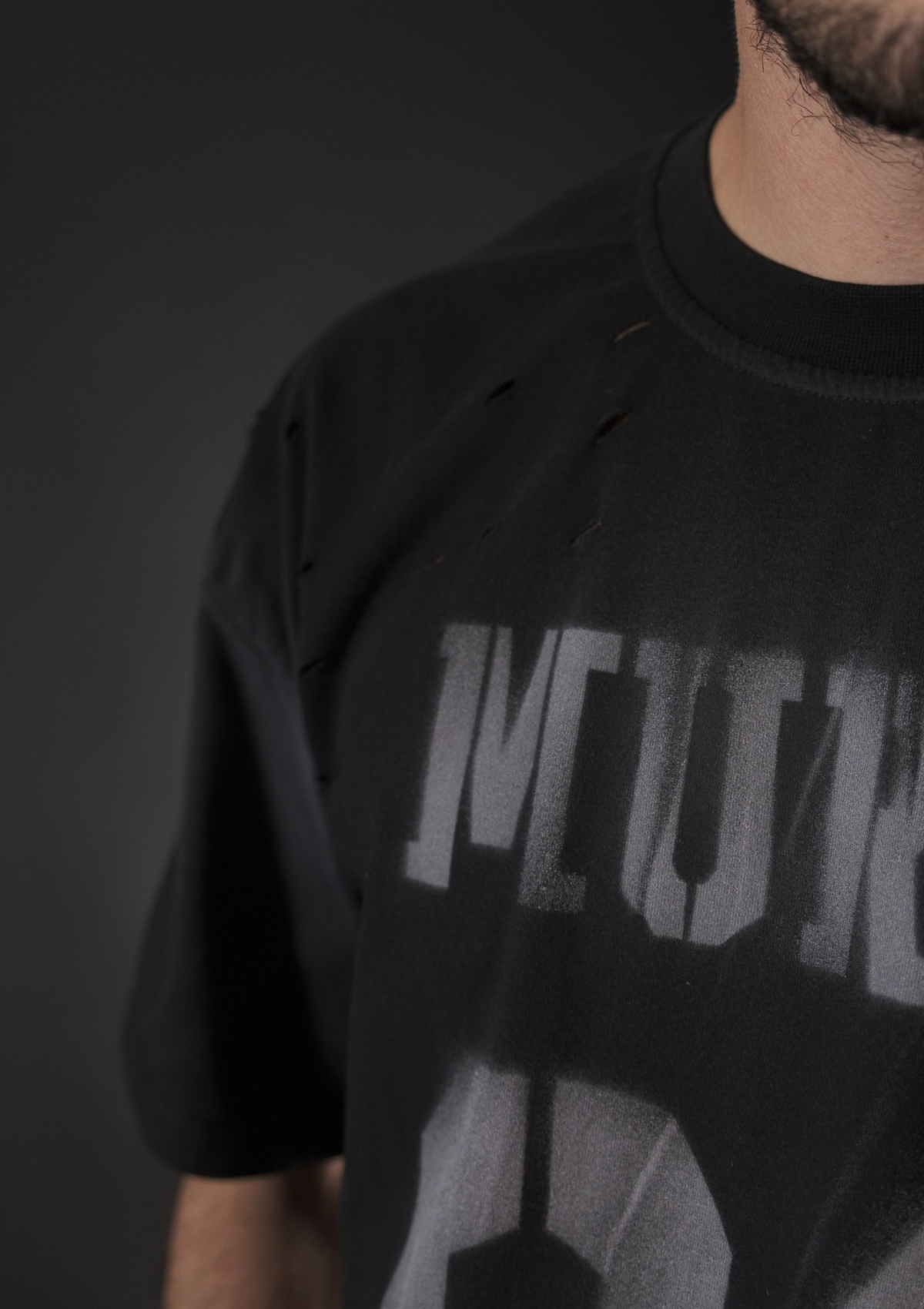 Washed ефект върху черна тениска MurdaBoyz Blackout Edition