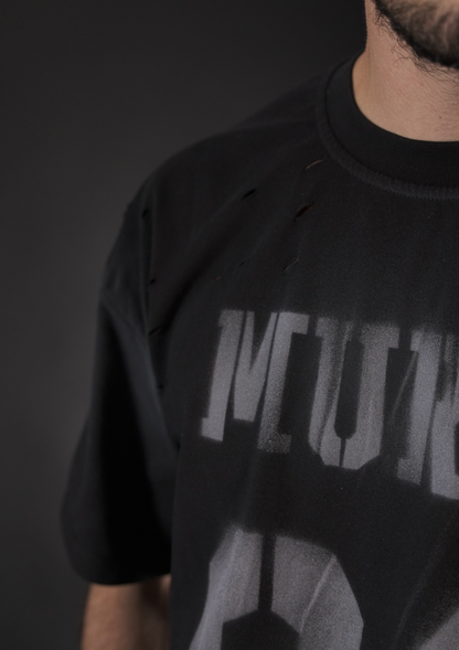 Washed ефект върху черна тениска MurdaBoyz Blackout Edition