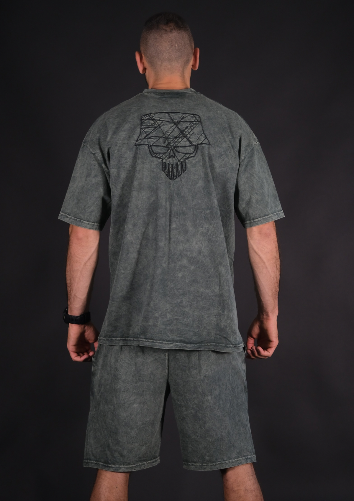 Голяма бродерия на гърба на Murda Boyz Colour Washed SET – зелен вариант