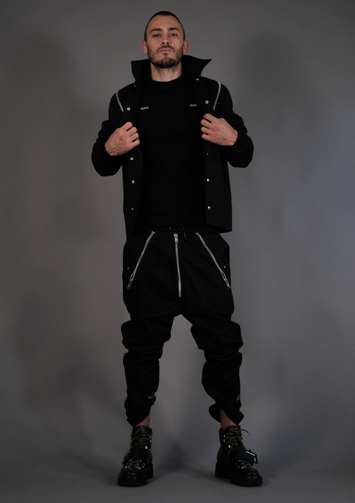 Мъжки дънков streetwear комплект Murda Boyz Limited Denim Set с модерна кройка и плътен деним – изглед отпред